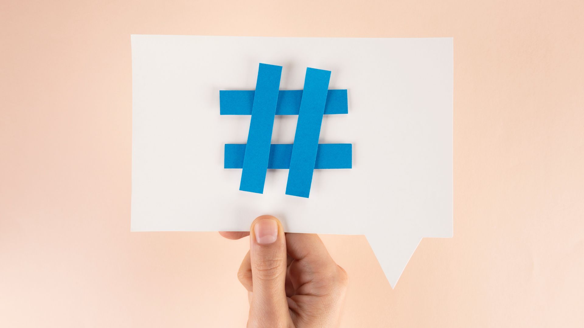 25 Hashtag TikTok untuk Bisnis Fashion yang Lagi Trending Bulan April 2024