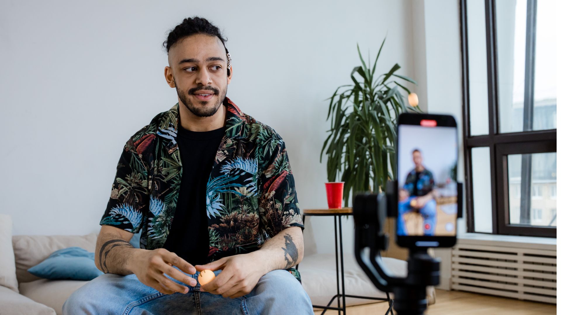 Tips Sukses Gaet Influencer untuk Live Shopee dan TikTok